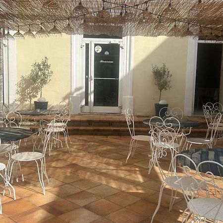 Hotel Le Patio De Fabio Bollène Esterno foto
