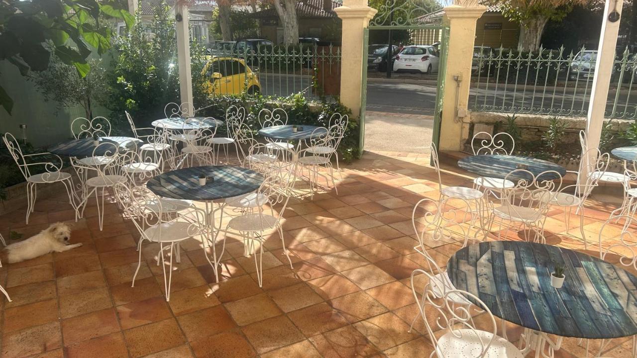 Hotel Le Patio De Fabio Bollène Esterno foto