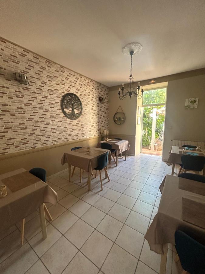 Hotel Le Patio De Fabio Bollène Esterno foto