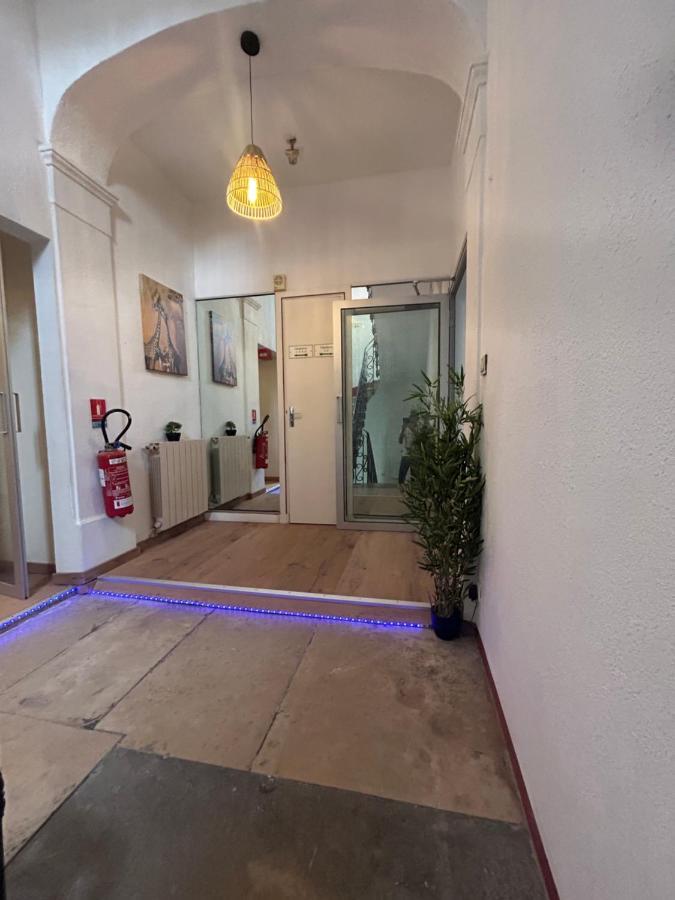 Hotel Le Patio De Fabio Bollène Esterno foto